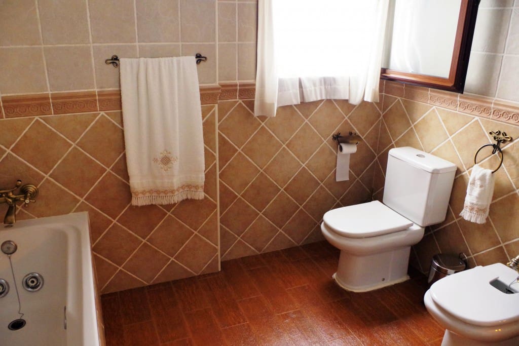 4 bedroom Finca/Country House for sale in Sayalonga with pool - € 570,000 (Ref: 7287922)