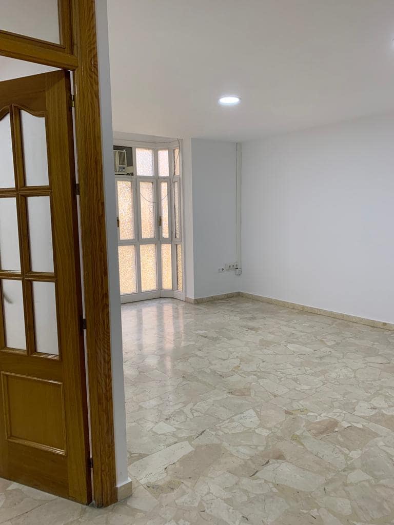 2 soveværelse Kontor til salg i Malaga by - € 330.000 (Ref: 7353114)