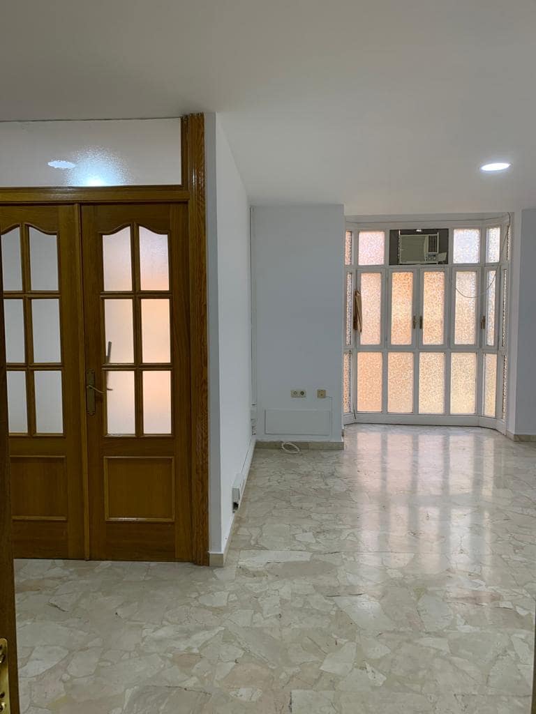 2 soveværelse Kontor til salg i Malaga by - € 330.000 (Ref: 7353114)