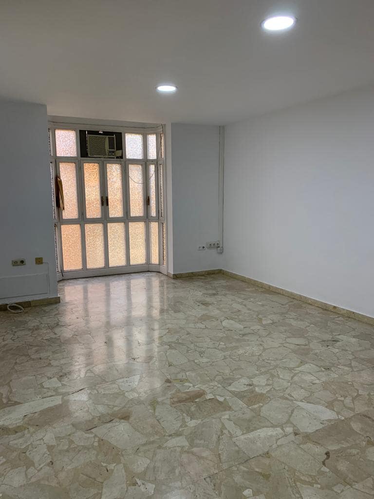 2 soveværelse Kontor til salg i Malaga by - € 330.000 (Ref: 7353114)