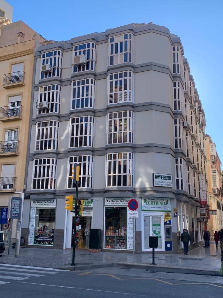 2 soveværelse Kontor til salg i Malaga by - € 330.000 (Ref: 7353114)