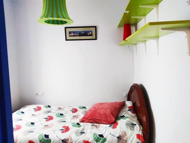 Casa de 2 habitaciones en Torrox en venta - 199.000 € (Ref: 7621756)