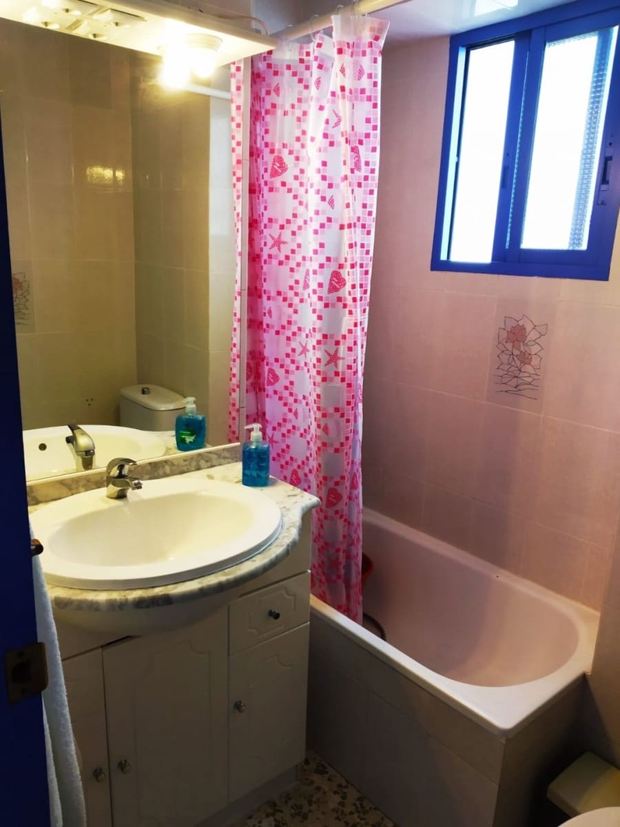 Casa de 2 habitaciones en Torrox en venta - 199.000 € (Ref: 7621756)