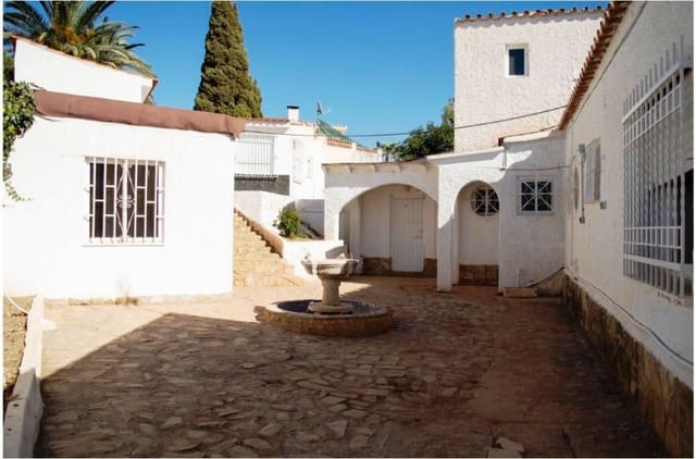 11 soveværelse Villa til salg i Caleta de Vélez, Vélez-Málaga - € 585.000 (Ref: 7738567)