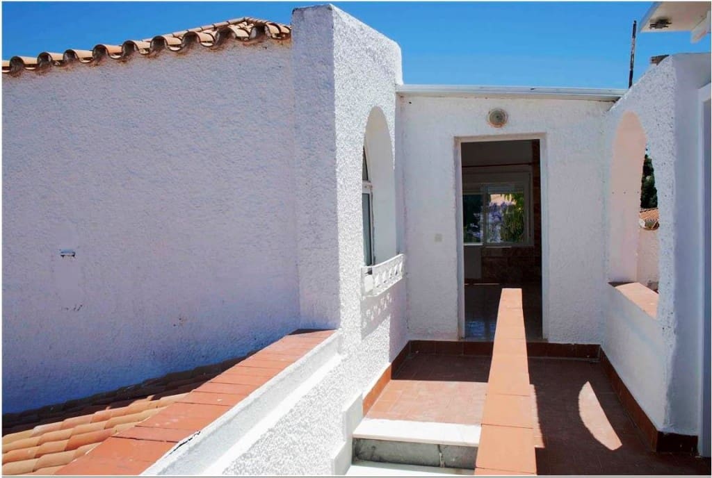 11 soveværelse Villa til salg i Caleta de Velez - € 585.000 (Ref: 7738567)