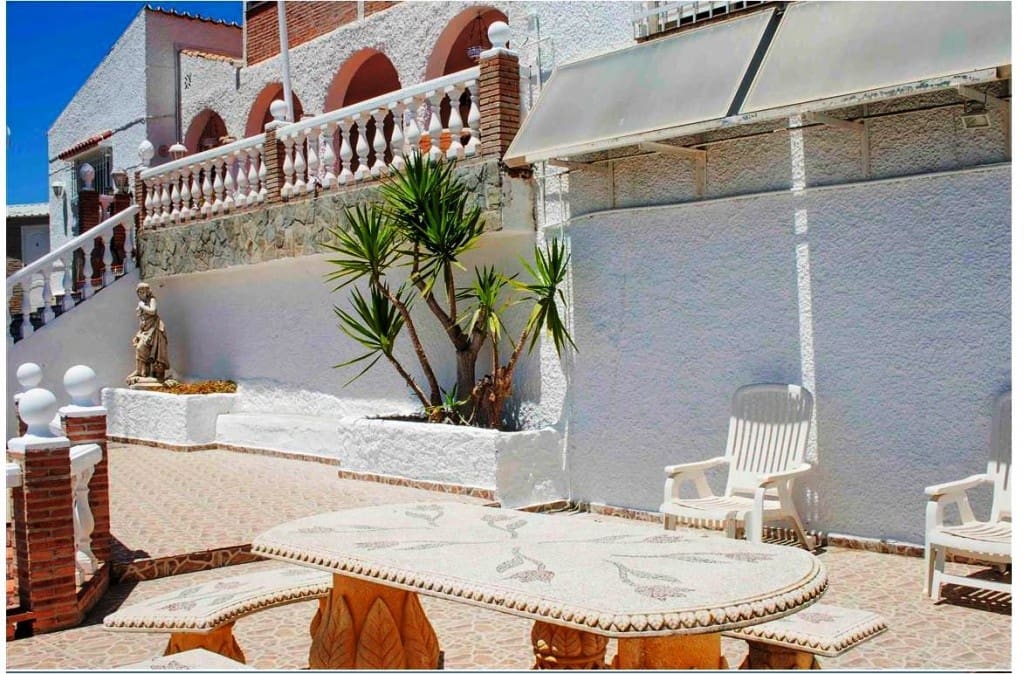 11 soveværelse Villa til salg i Caleta de Velez - € 585.000 (Ref: 7738567)