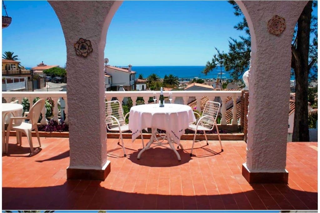 11 soveværelse Villa til salg i Caleta de Velez - € 585.000 (Ref: 7738567)