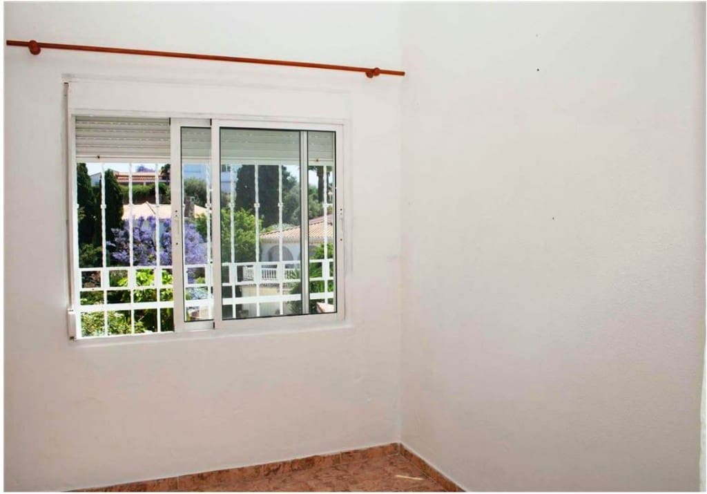 11 soveværelse Villa til salg i Caleta de Velez - € 585.000 (Ref: 7738567)