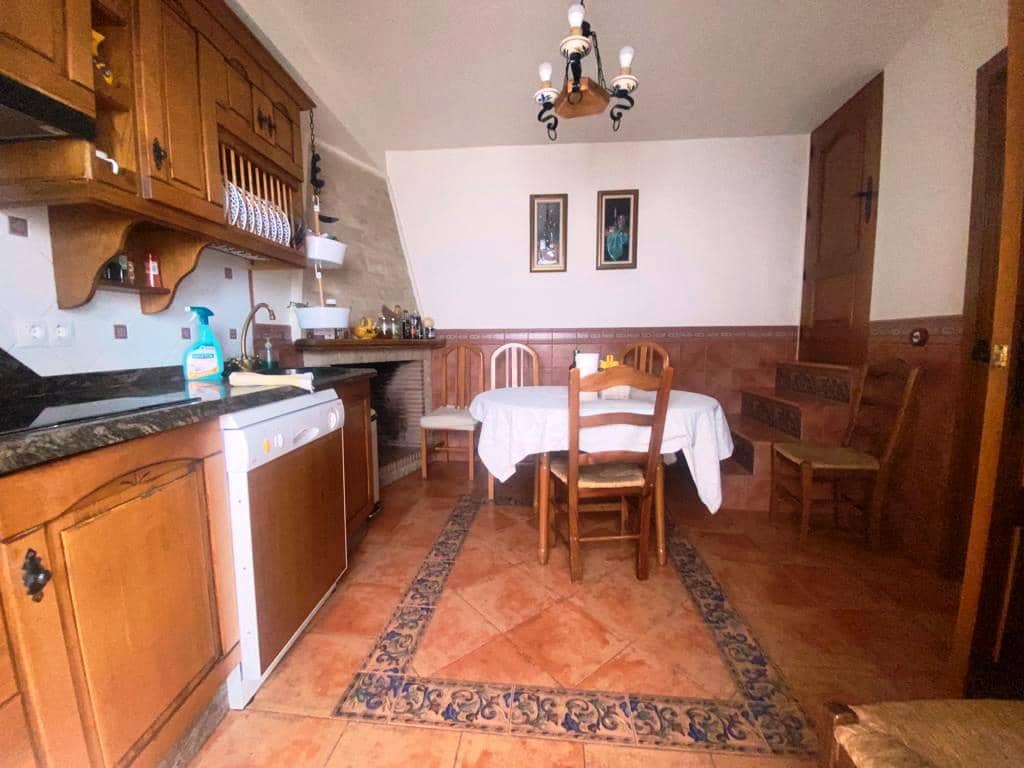 4 soveværelse Byhus til salg i Canillas de Albaida - € 168.000 (Ref: 7752209)