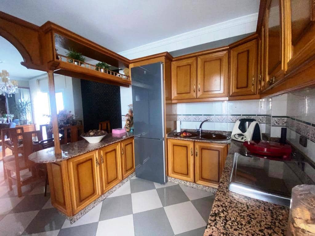 4 soveværelse Byhus til salg i Canillas de Albaida - € 168.000 (Ref: 7752209)