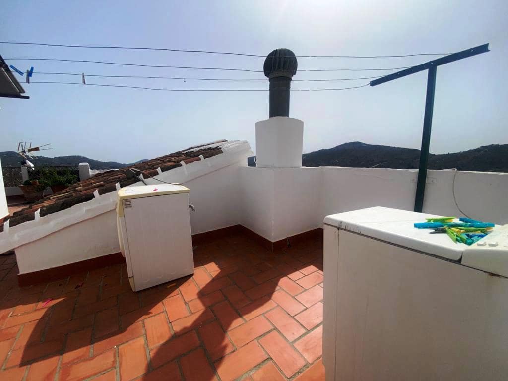 4 soveværelse Byhus til salg i Canillas de Albaida - € 168.000 (Ref: 7752209)