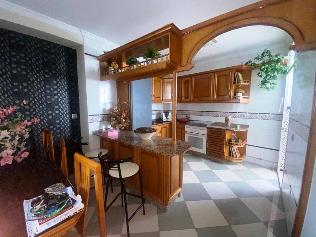 4 soveværelse Byhus til salg i Canillas de Albaida - € 168.000 (Ref: 7752209)