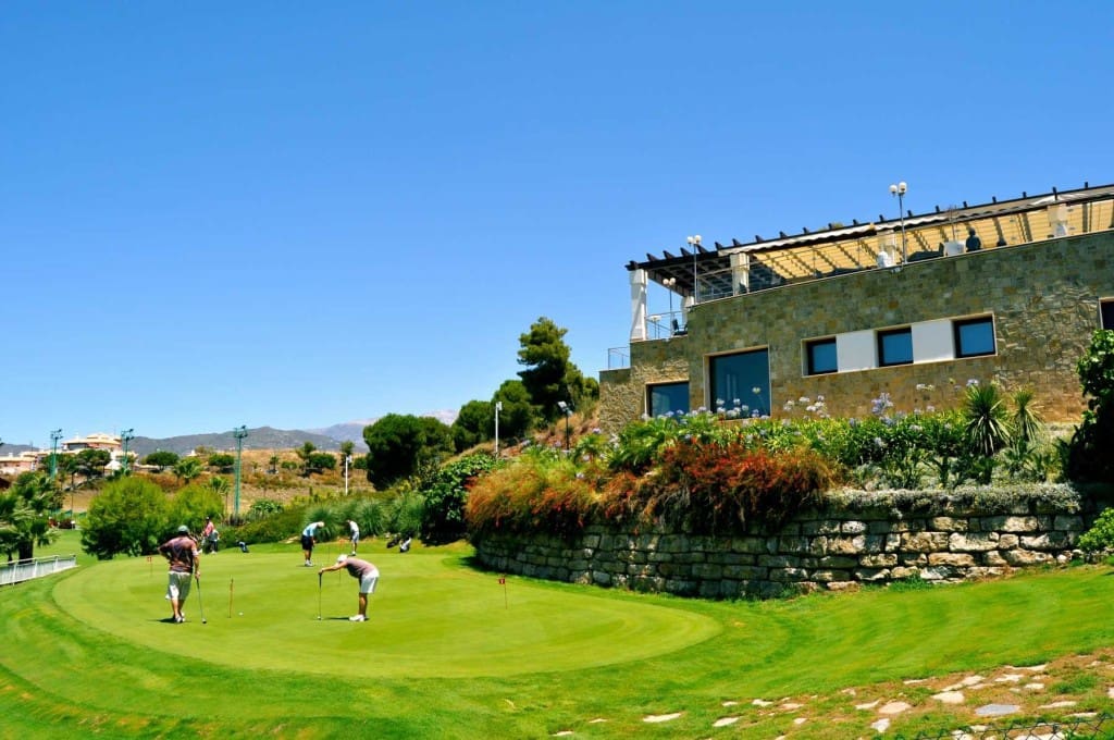 2 soveværelse Lejlighed til salg i Caleta de Velez med swimmingpool - € 367.000 (Ref: 7754436)