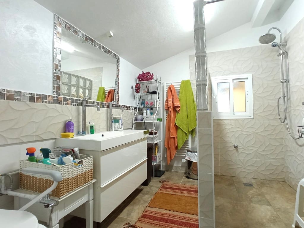 3 soveværelse Finca/Landehus til salg i Arenas med swimmingpool - € 439.000 (Ref: 7784894)