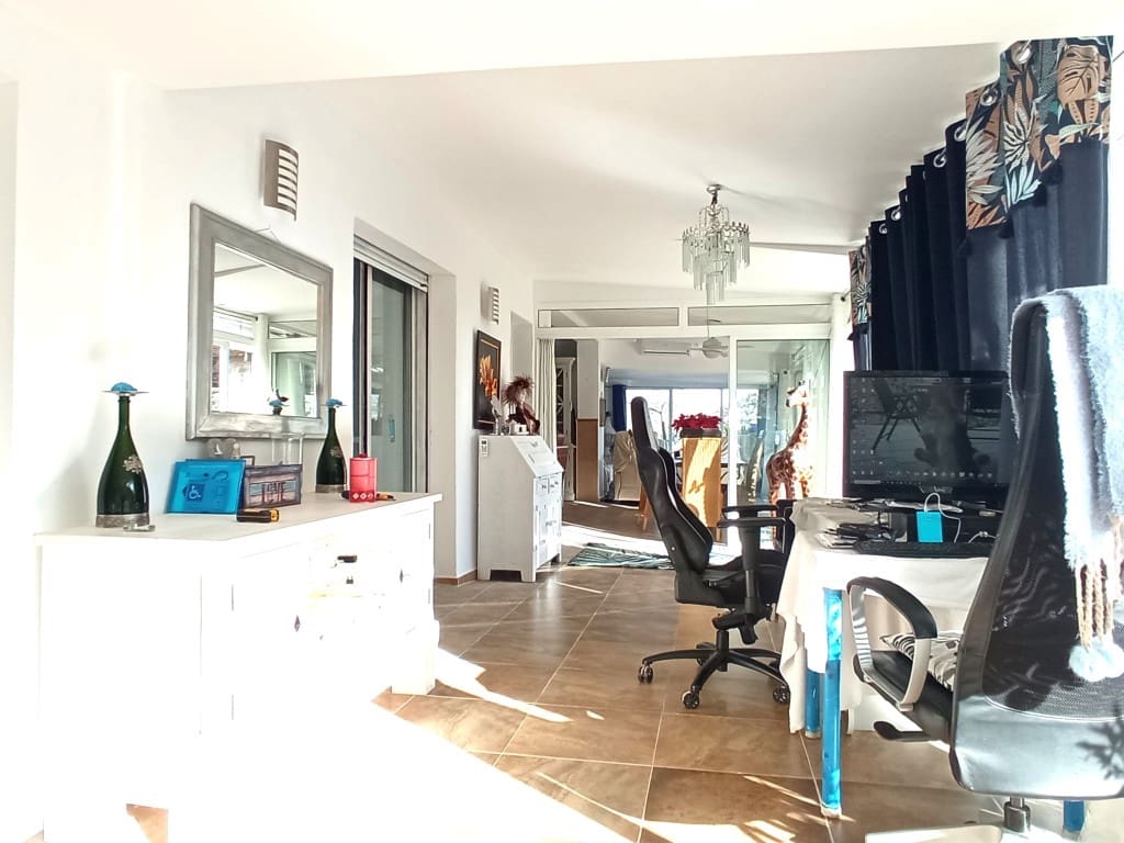 3 soveværelse Finca/Landehus til salg i Arenas med swimmingpool - € 439.000 (Ref: 7784894)