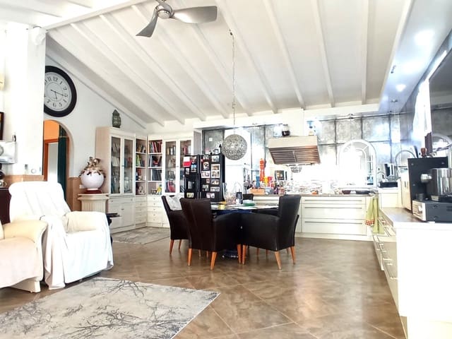 3 chambre Finca/Maison de Campagne à vendre à Arenas avec piscine - 439 000 € (Ref: 7784894)