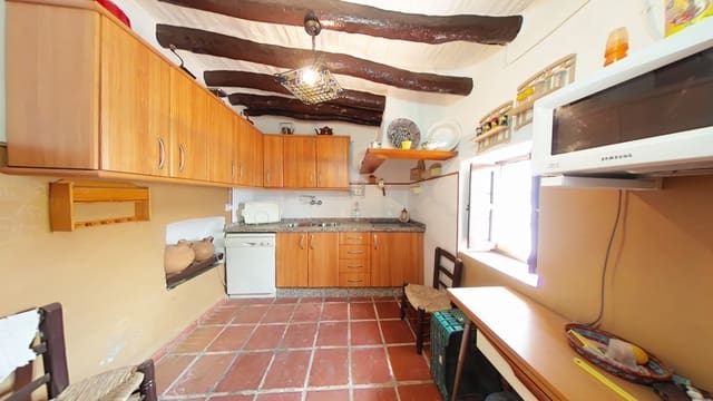 5 makuuhuone Omakotitalo myytävänä paikassa Arenas - 170 000 € (Ref: 7936109)