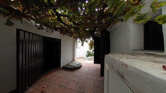 5 makuuhuone Omakotitalo myytävänä paikassa Arenas - 170 000 € (Ref: 7936109)