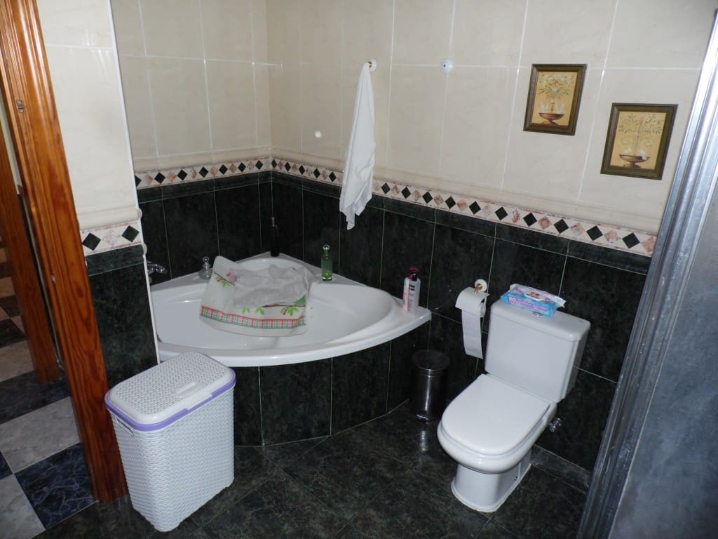 8 soveværelse Villa til salg i Los Romanes med swimmingpool - € 349.000 (Ref: 8103036)