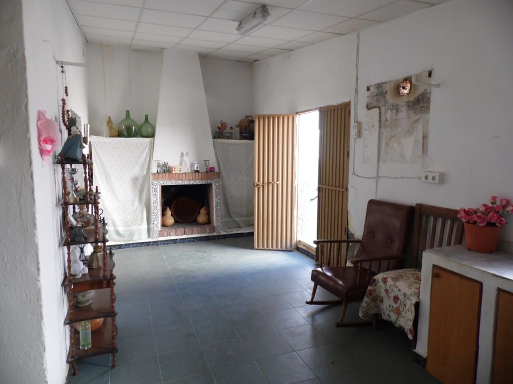 8 soveværelse Villa til salg i Los Romanes med swimmingpool - € 349.000 (Ref: 8103036)