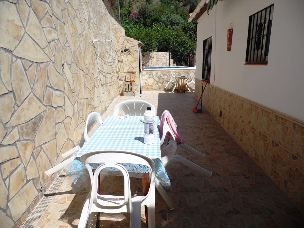 5 soveværelse Finca/Landehus til salg i Canillas de Aceituno med swimmingpool garage - € 360.000 (Ref: 8362250)