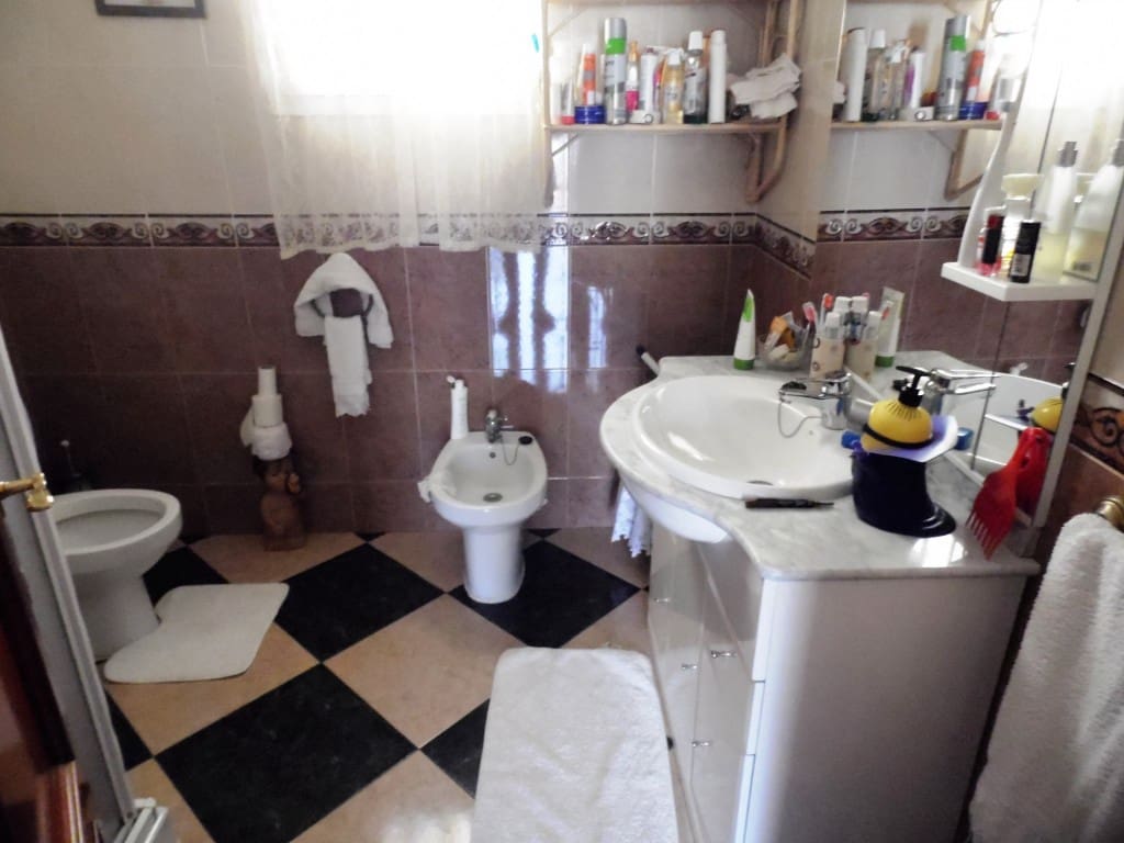 5 soveværelse Finca/Landehus til salg i Canillas de Aceituno med swimmingpool garage - € 360.000 (Ref: 8362250)