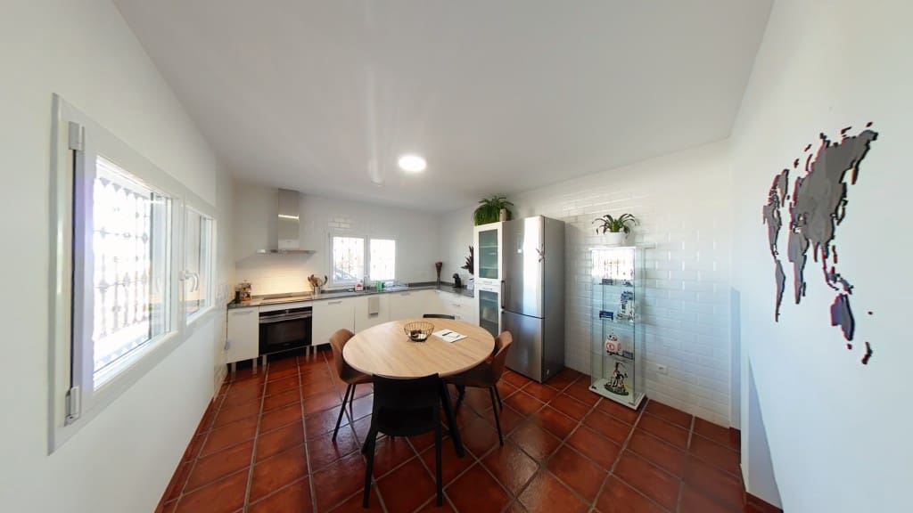4 sypialnia Finka/Dom wiejski na sprzedaż w Almayate z garażem - 598 000 € (Ref: 8383020)