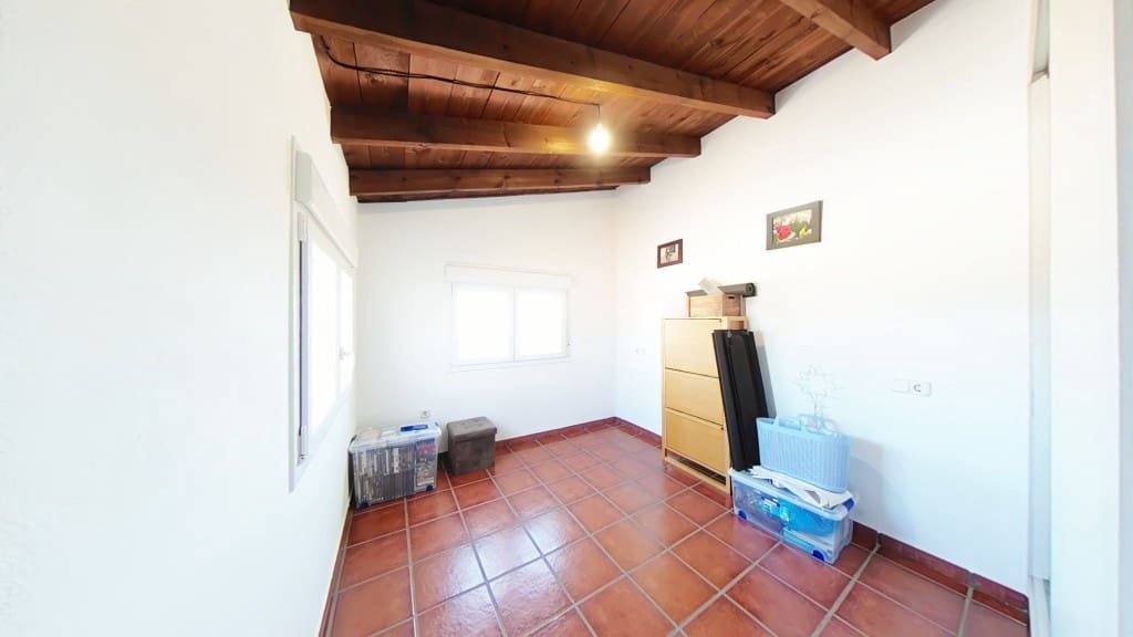 4 sypialnia Finka/Dom wiejski na sprzedaż w Almayate z garażem - 598 000 € (Ref: 8383020)