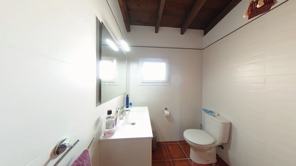 4 sypialnia Finka/Dom wiejski na sprzedaż w Almayate z garażem - 598 000 € (Ref: 8383020)