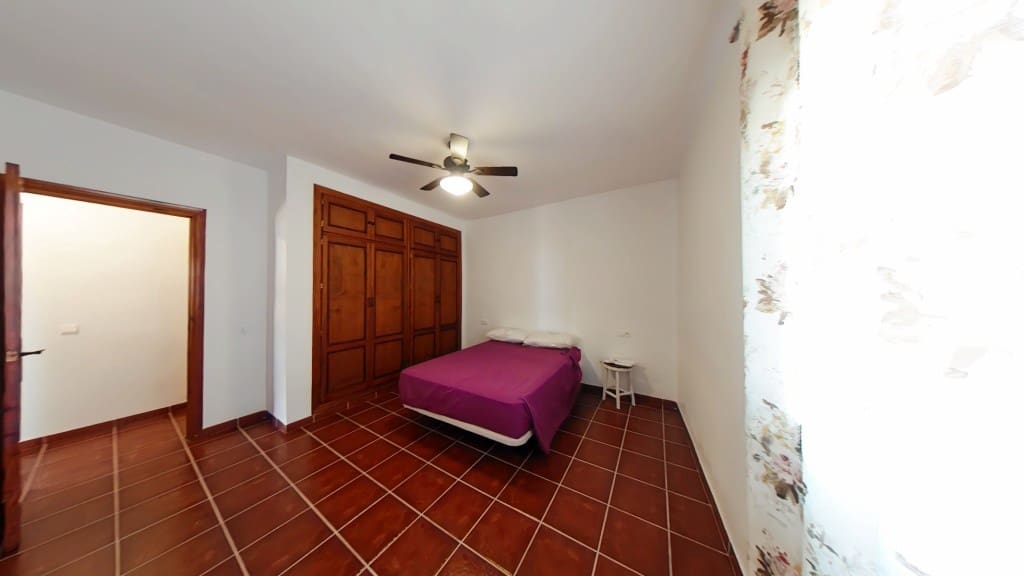 4 sypialnia Finka/Dom wiejski na sprzedaż w Almayate z garażem - 598 000 € (Ref: 8383020)