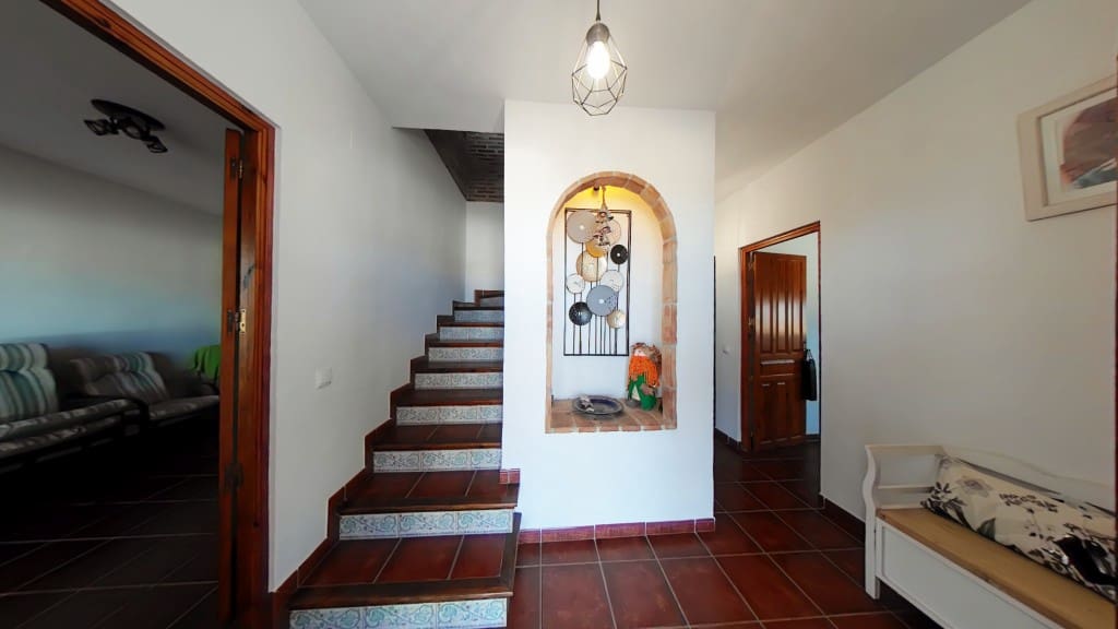 4 sypialnia Finka/Dom wiejski na sprzedaż w Almayate z garażem - 598 000 € (Ref: 8383020)