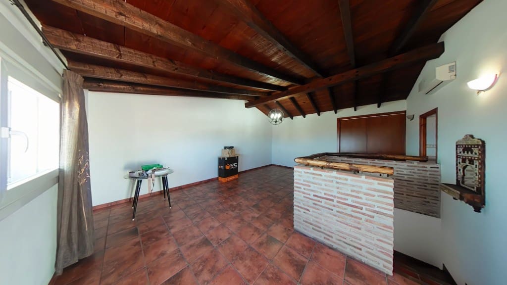 4 sypialnia Finka/Dom wiejski na sprzedaż w Almayate z garażem - 598 000 € (Ref: 8383020)