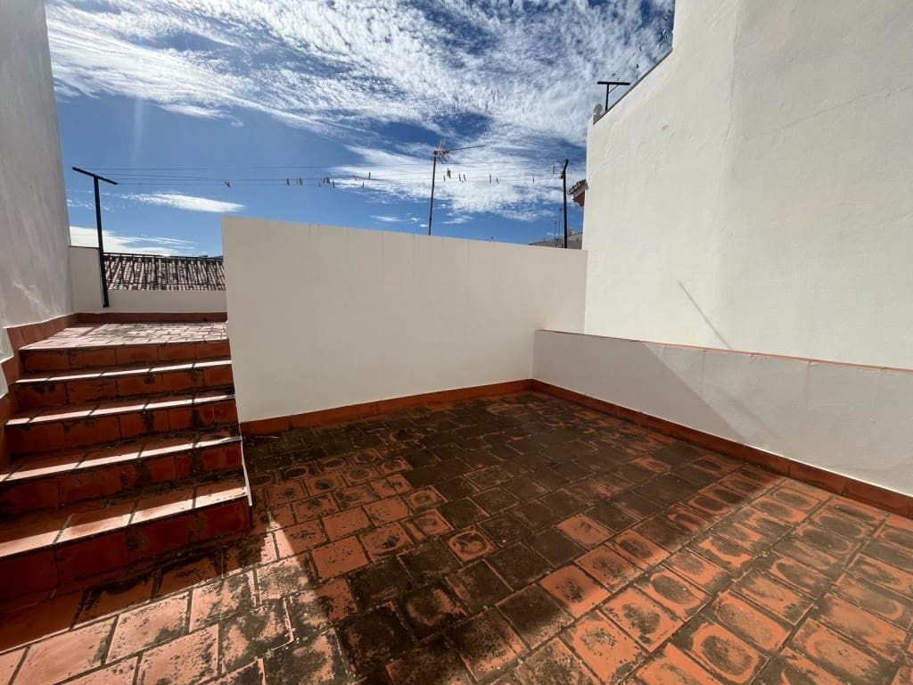 3 soverom Hus til salgs i Torrox - € 155 000 (Ref: 8430254)