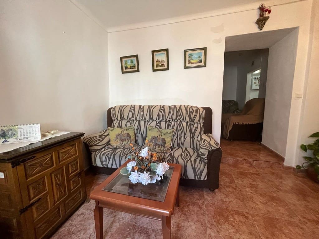 3 soverom Hus til salgs i Torrox - € 155 000 (Ref: 8430254)