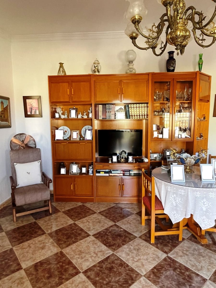 4 sypialnia Willa na sprzedaż w Velez-Malaga - 215 000 € (Ref: 8440276)