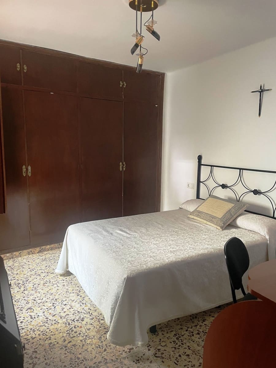 4 sypialnia Willa na sprzedaż w Velez-Malaga - 215 000 € (Ref: 8440276)