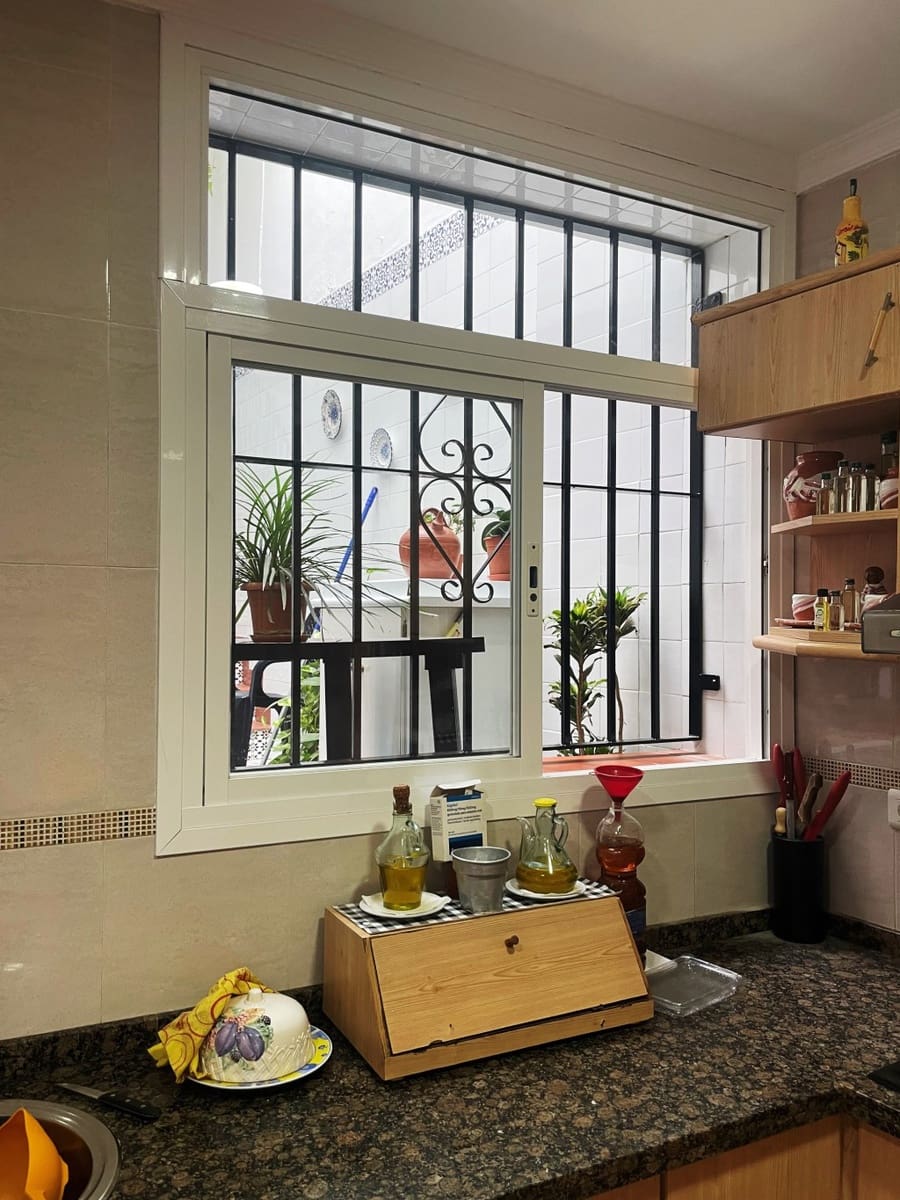 4 sypialnia Willa na sprzedaż w Velez-Malaga - 215 000 € (Ref: 8440276)