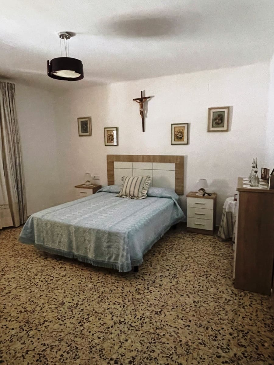 4 sypialnia Willa na sprzedaż w Velez-Malaga - 215 000 € (Ref: 8440276)