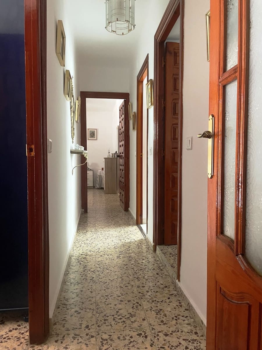 4 sypialnia Willa na sprzedaż w Velez-Malaga - 215 000 € (Ref: 8440276)