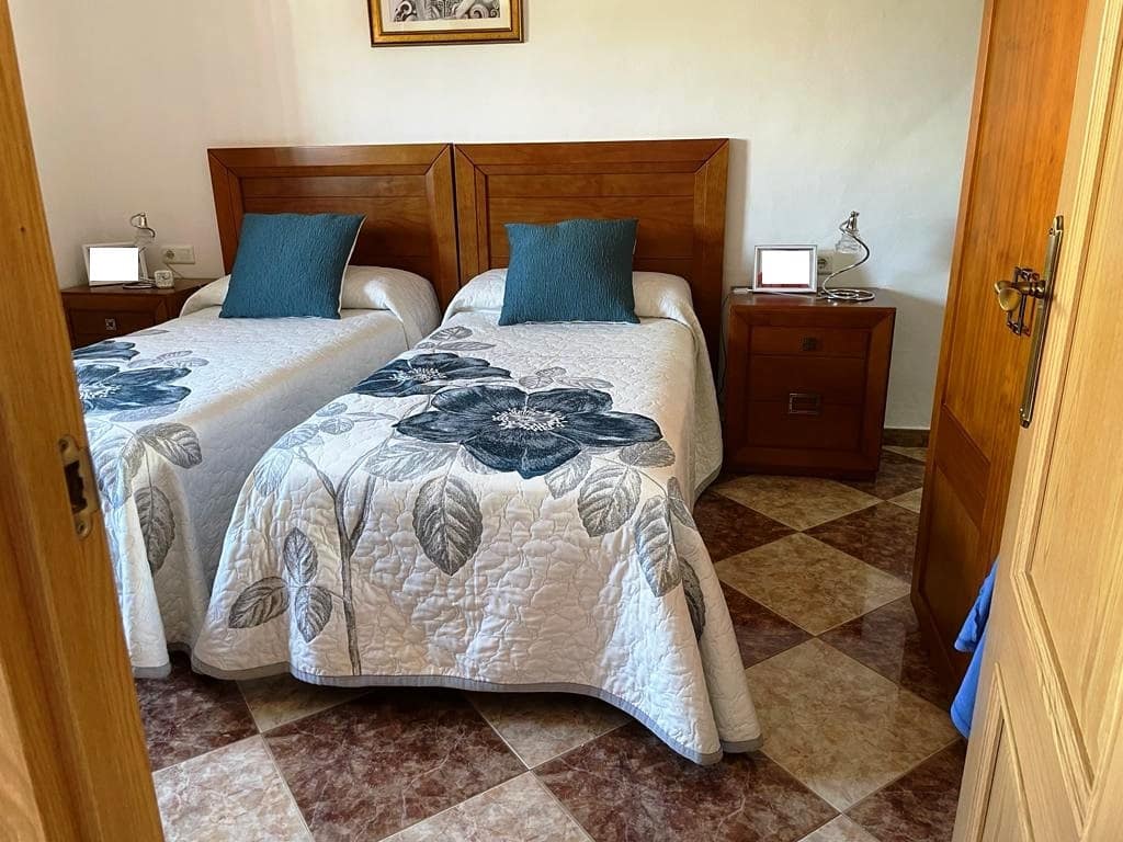 4 sypialnia Willa na sprzedaż w Velez-Malaga - 215 000 € (Ref: 8440276)
