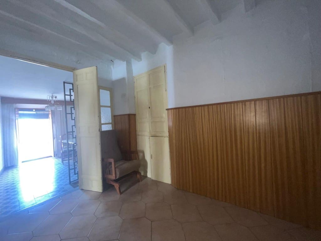 7 soveværelse Byhus til salg i Competa - € 210.000 (Ref: 8546784)