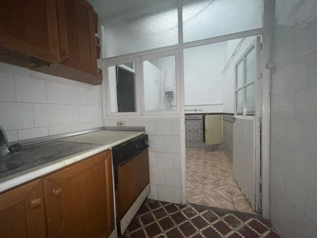 7 soveværelse Byhus til salg i Competa - € 210.000 (Ref: 8546784)