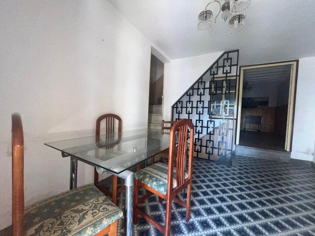 7 soveværelse Byhus til salg i Competa - € 210.000 (Ref: 8546784)