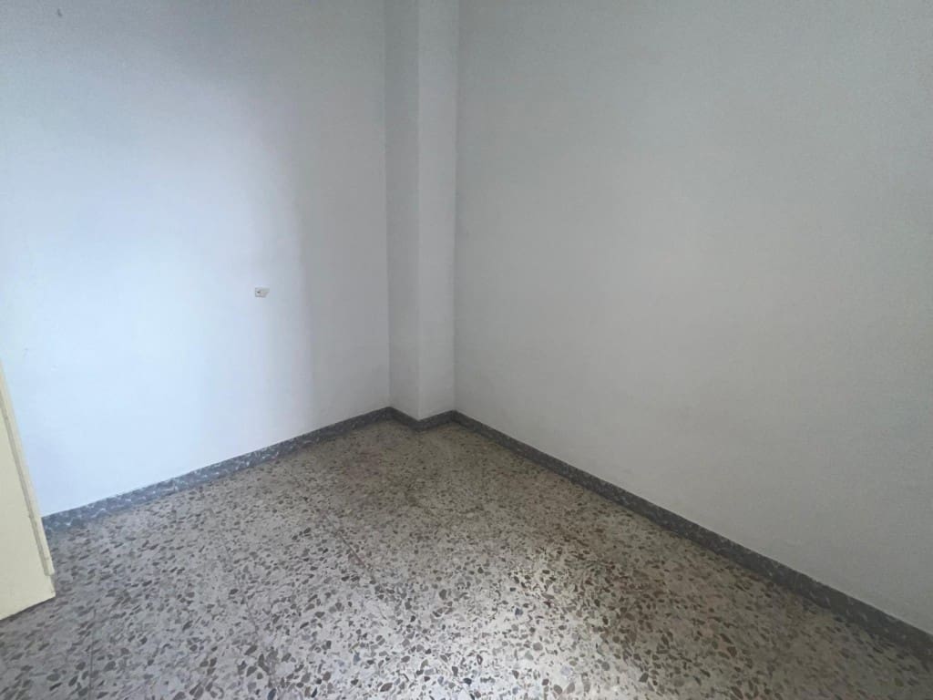 7 soveværelse Byhus til salg i Competa - € 210.000 (Ref: 8546784)