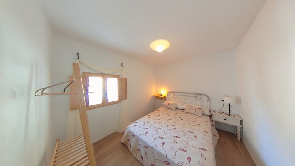 4 soveværelse Byhus til salg i Salares - € 170.000 (Ref: 8681979)