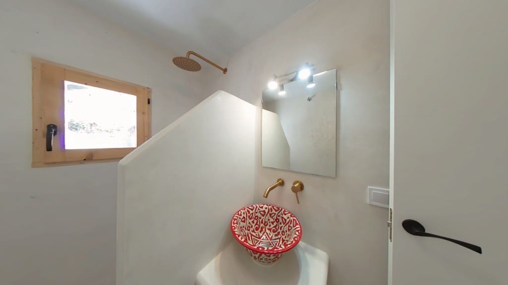 4 soveværelse Byhus til salg i Salares - € 170.000 (Ref: 8681979)