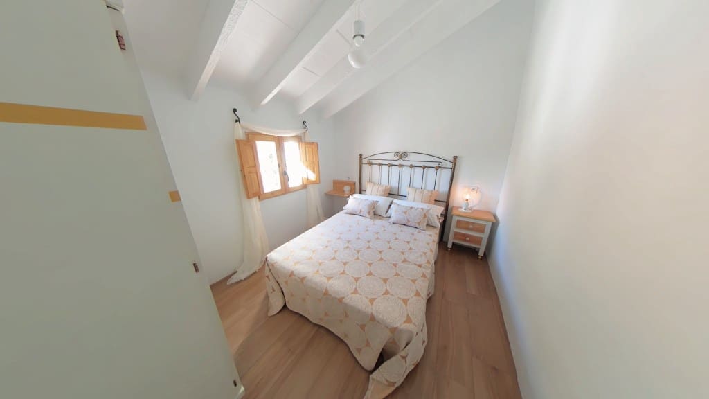 4 soveværelse Byhus til salg i Salares - € 170.000 (Ref: 8681979)