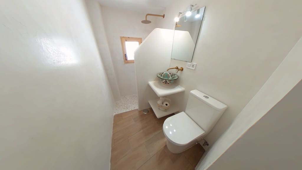 4 soveværelse Byhus til salg i Salares - € 170.000 (Ref: 8681979)