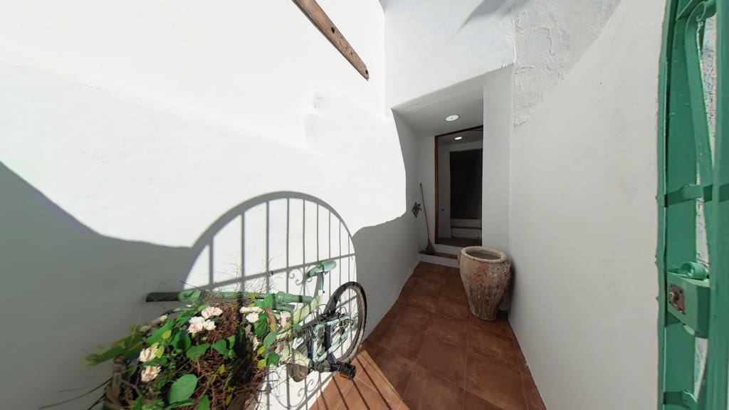 4 soveværelse Byhus til salg i Salares - € 170.000 (Ref: 8681979)