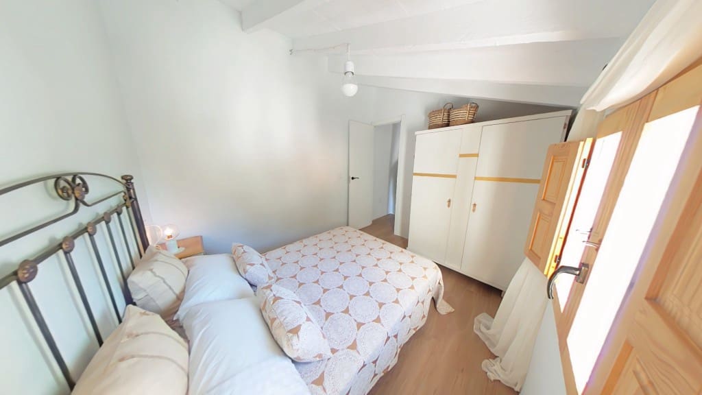 4 soveværelse Byhus til salg i Salares - € 170.000 (Ref: 8681979)